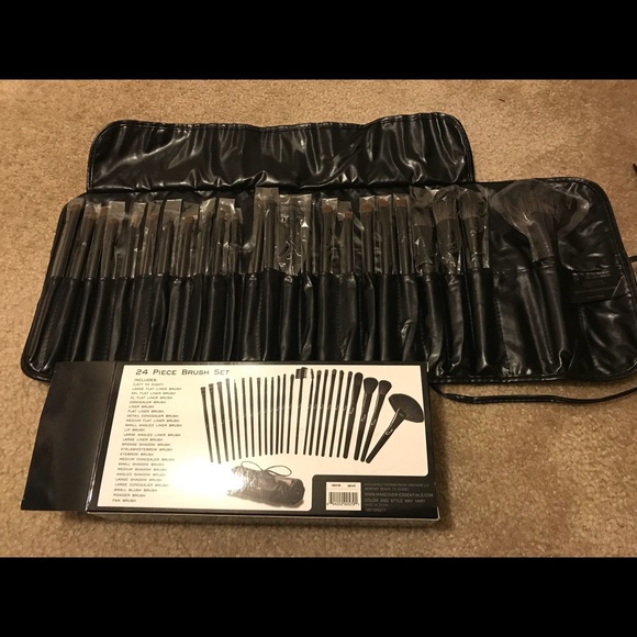 Makeup brushes! - Picture 3 of 4